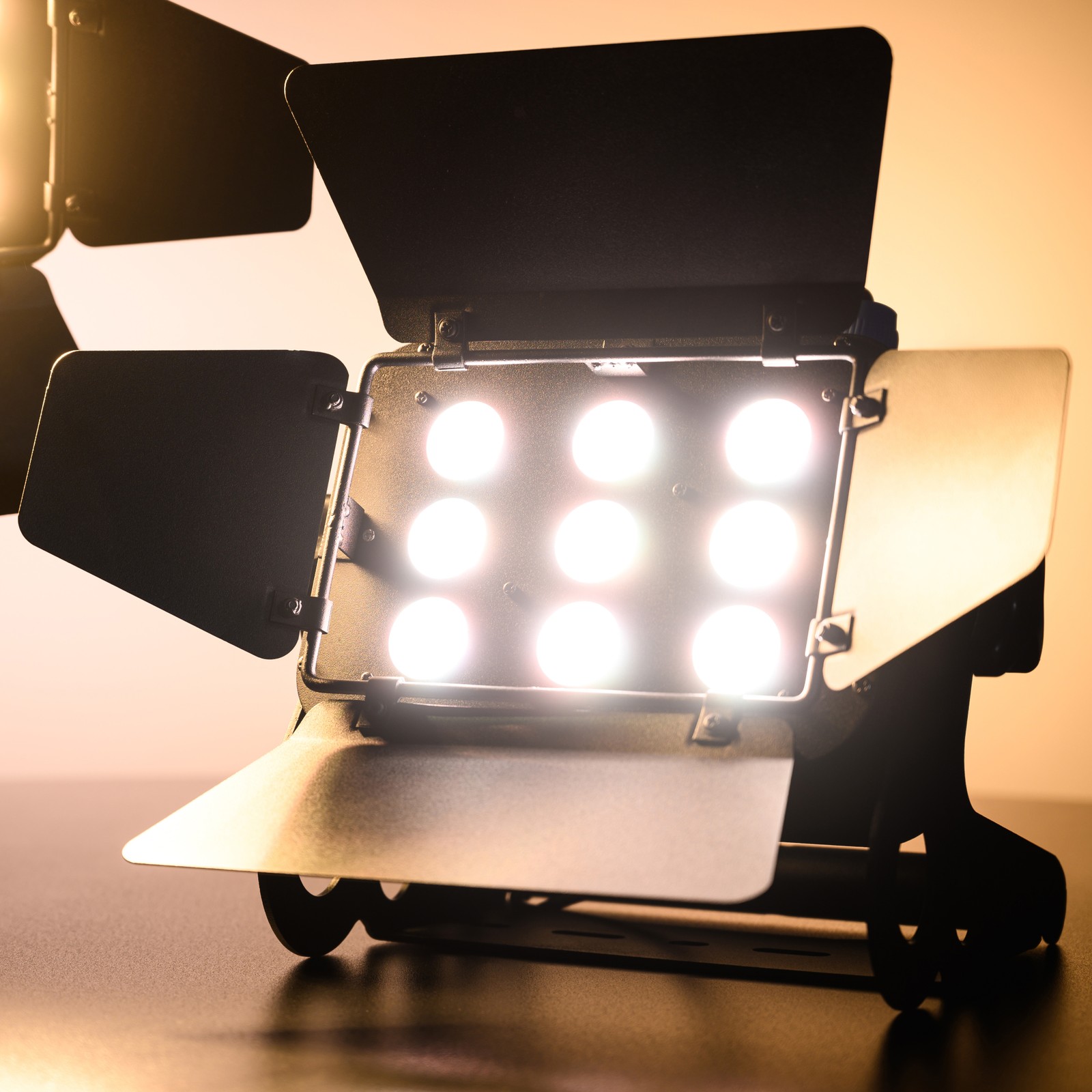 Stairville HL-x90 RGBW LED Bühnenfluter