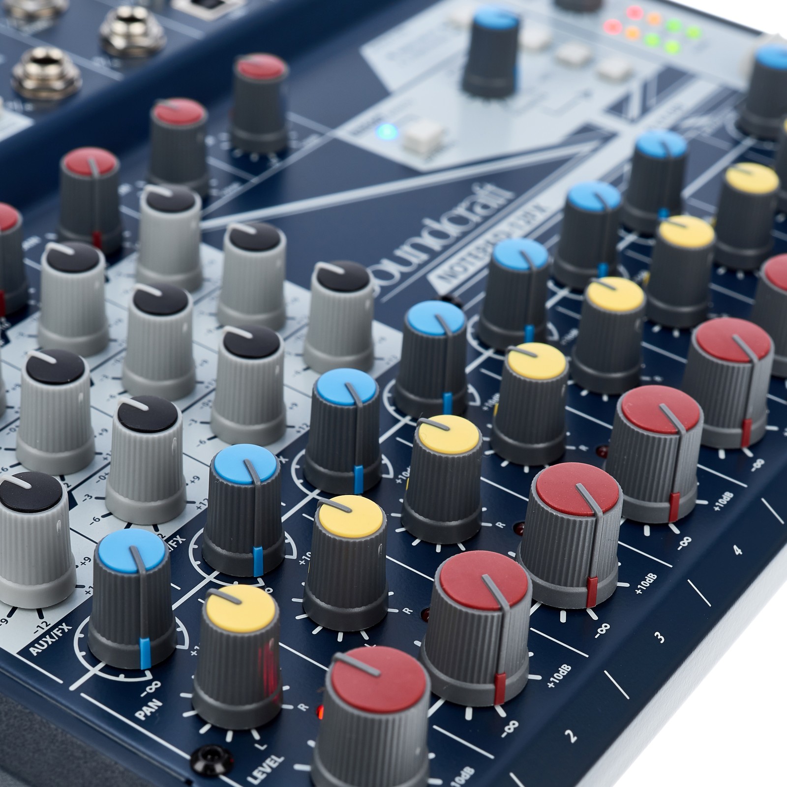 Klangregler an den Mono Kanälen des Soundcraft Notepad-12FX