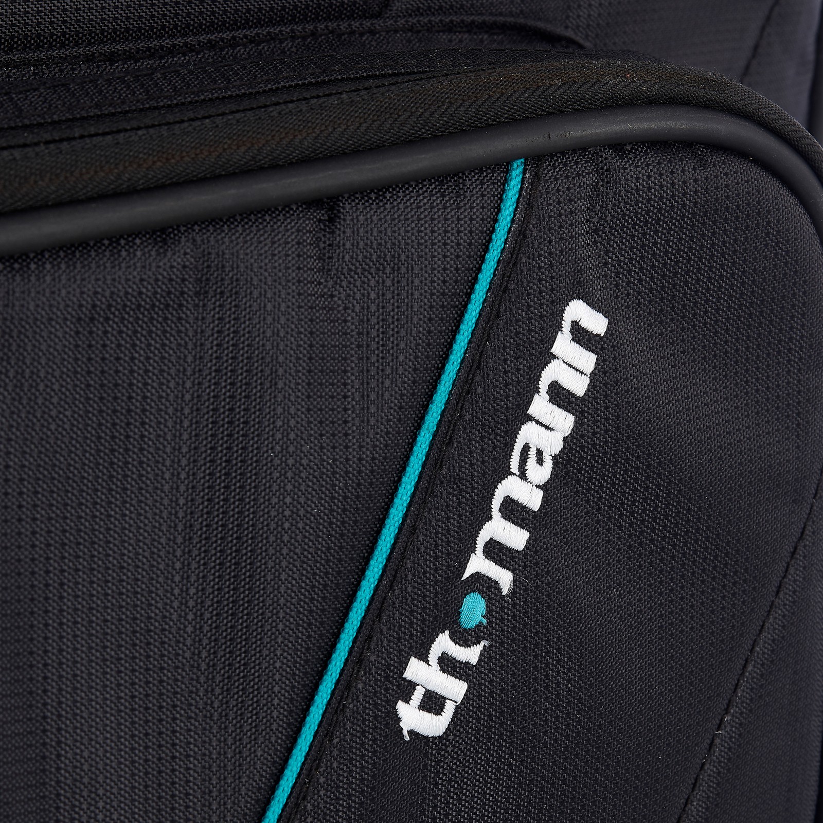 Herstellerlogo auf dem Thomann Voyager Keyboard 4 Gigbag