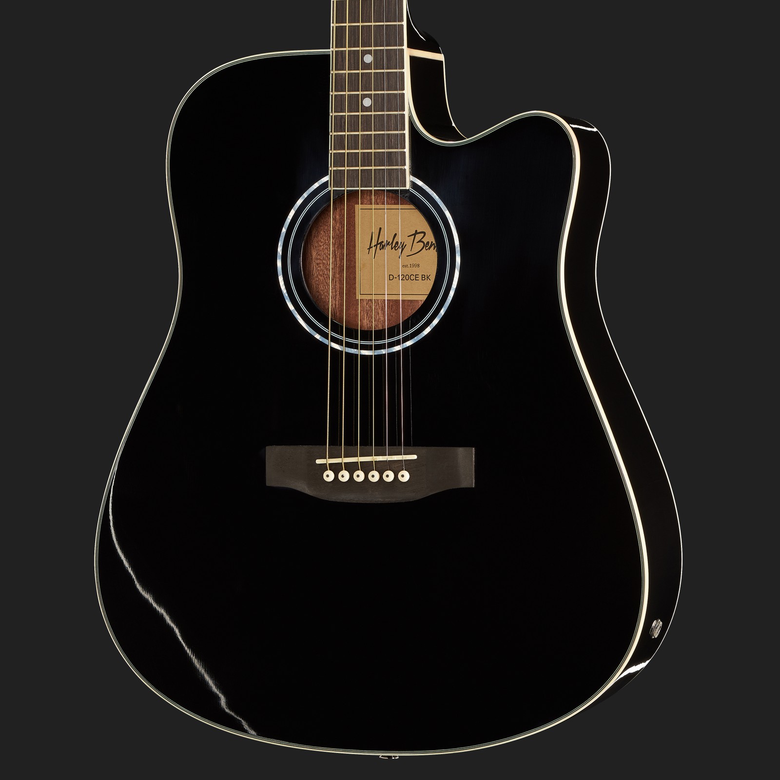 Korpus der Harley Benton D-120CE BK Westerngitarre mit Tonabnehmer