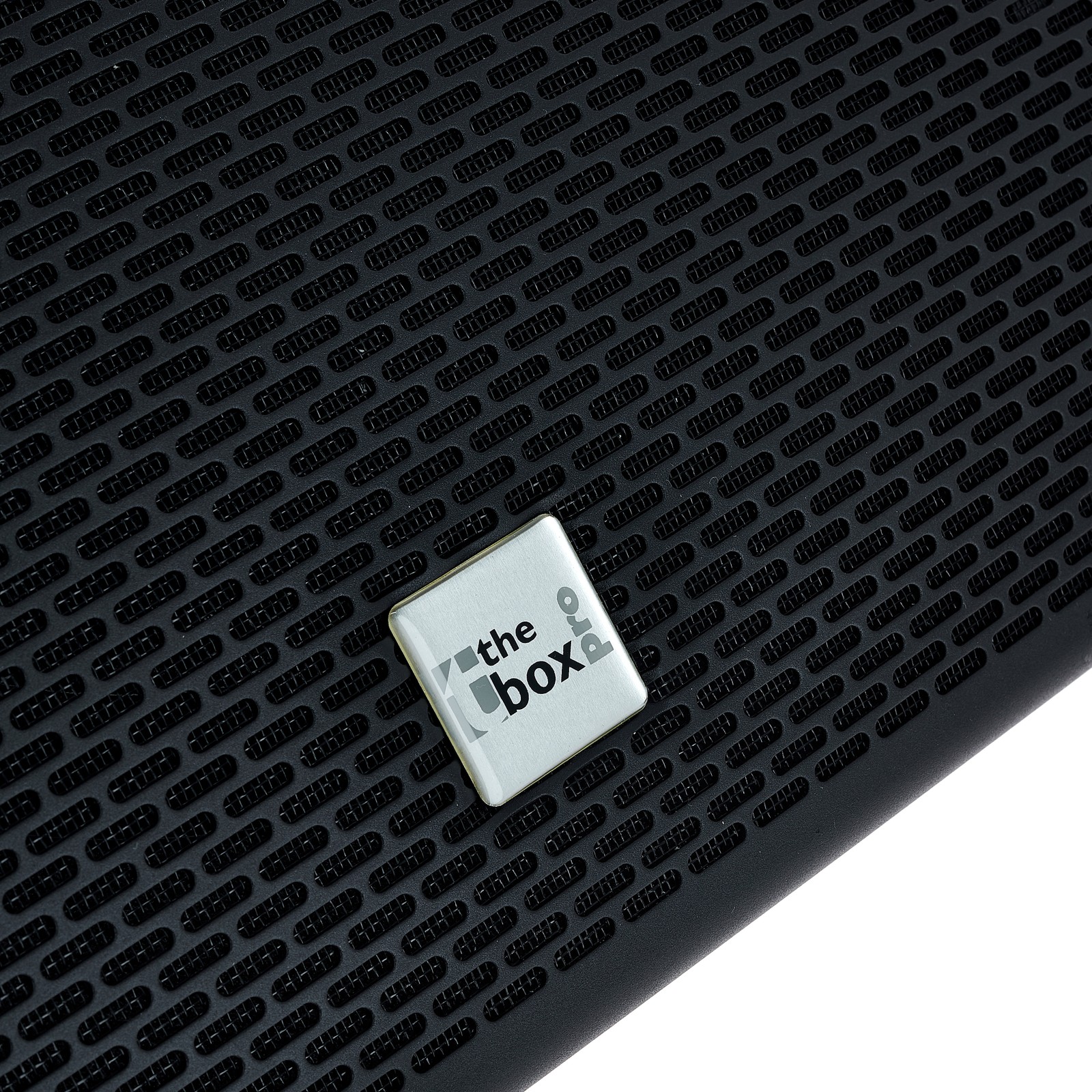 Grille avant avec logo du fabricant de l'enceinte de monitoring Box Pro DSX 110 M