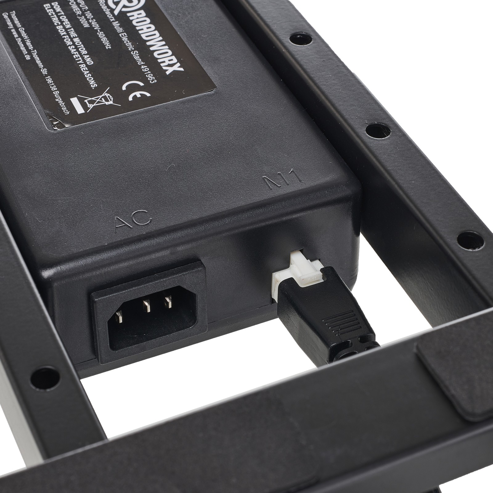 Stromanschluss am Roadworx Multi Electric Stand - Universalständer mit elektrischer Höhenverstellung