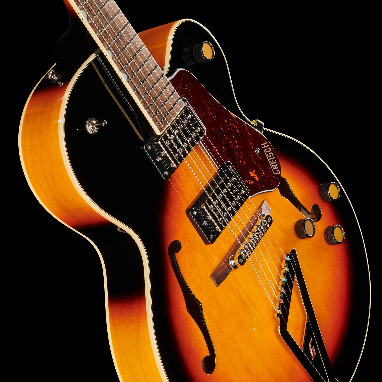 Akustischer Korpus mit F-Löchern der Gretsch G2420 ABB Streamliner
