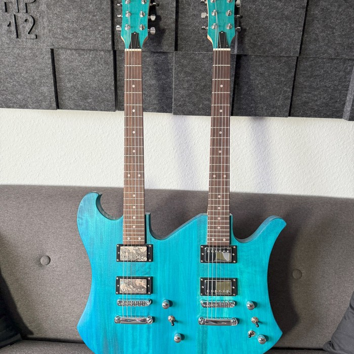 Die blaue Double Neck