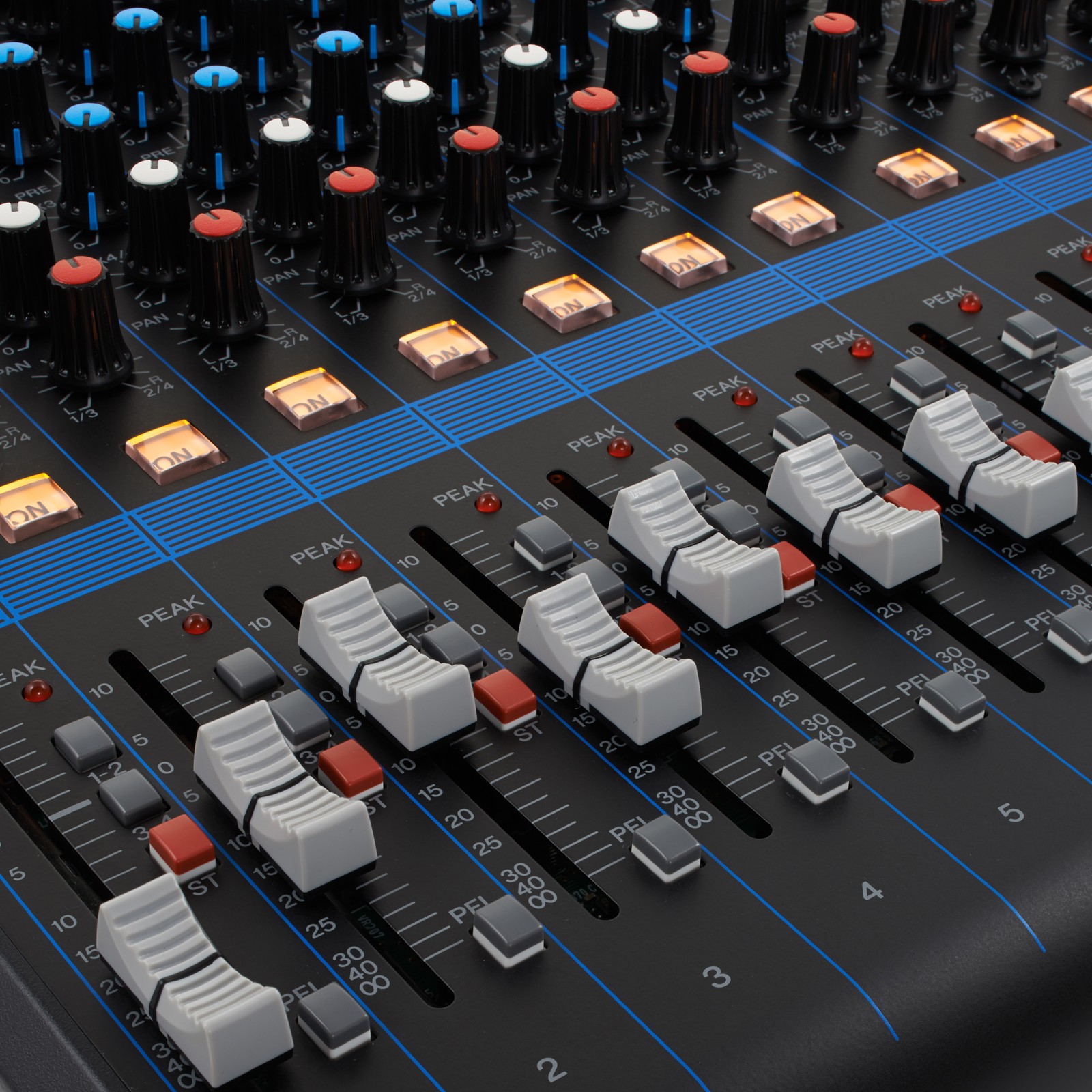 Fader on the Yamaha MG20 XU Mixer