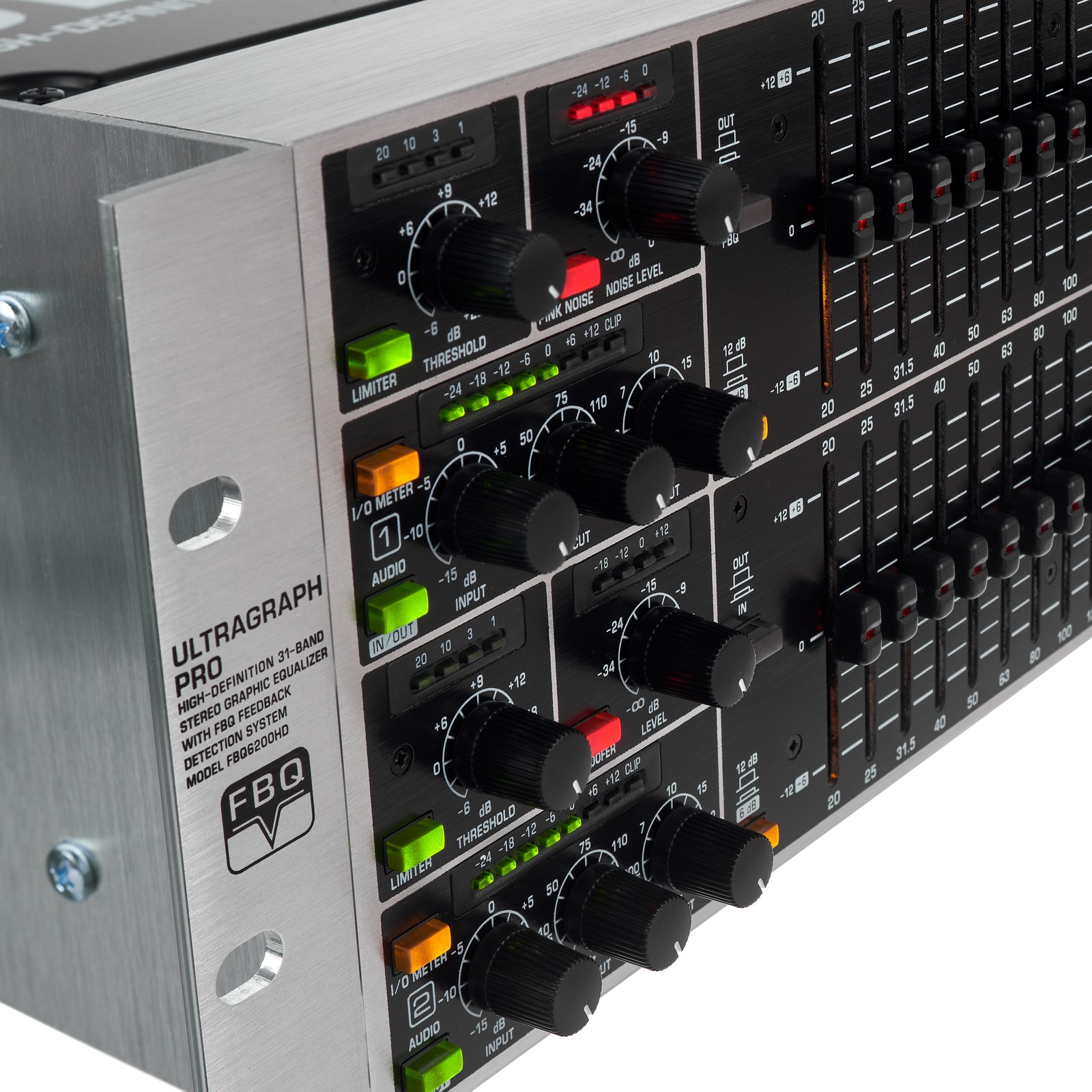 Rackwinkel des Behringer FBQ6200HD