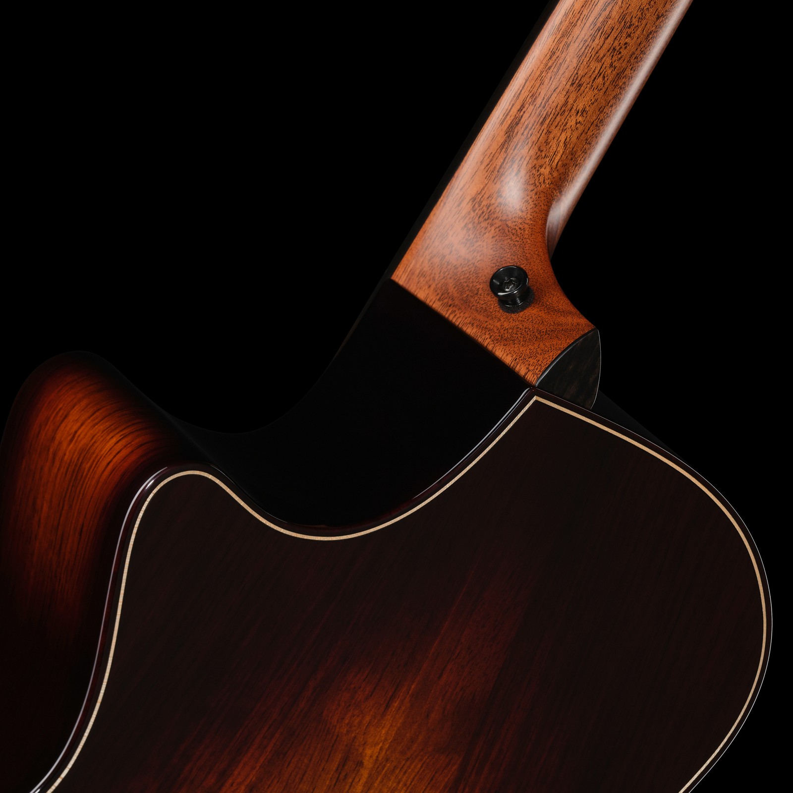 Halsübergang der Taylor BE 814ce Adirondack Next Gen Gitarre