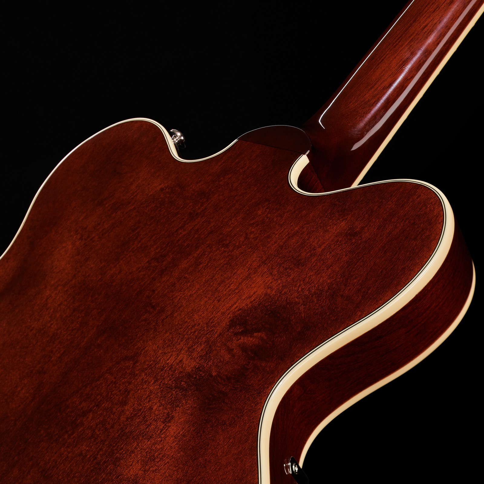 Gretsch G2622 Streamliner Lefthand Hollowbody E-Gitarre mit Ahornkorpus