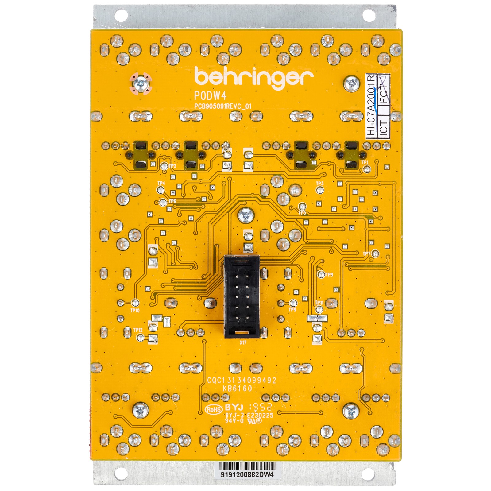 Rückseite des Behringer 130 Dual VCA