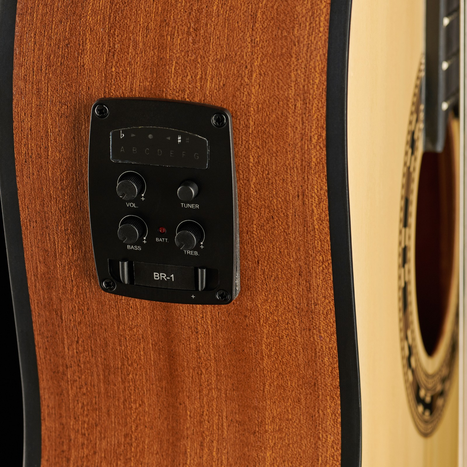 La Mancha Romero Granito 32-CE-N Pickup