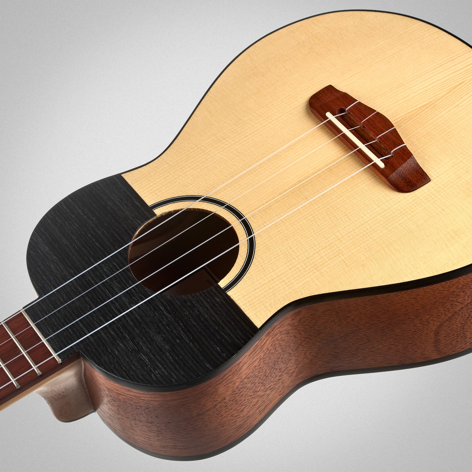 Thomann Cuatro Venezolano Standard, Fichtendecke