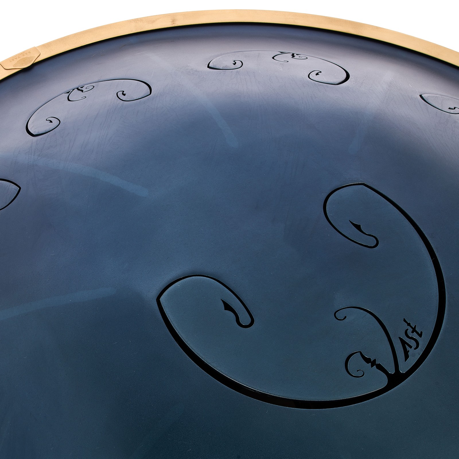 Detailansicht der RAV Vast B/H Major Zungentrommel in Handpan-Optik