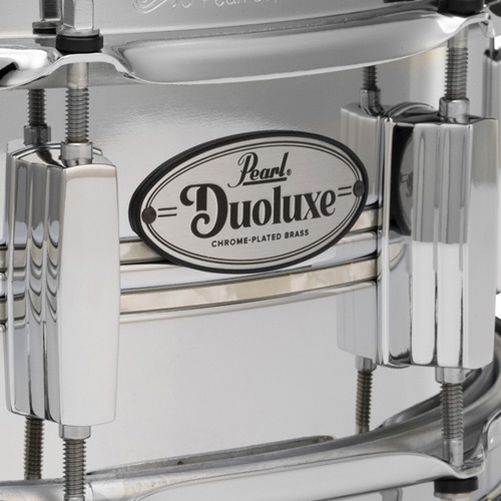 Pearl Logo an der 14"x05" Sensitone Duoluxe Snare Drum
