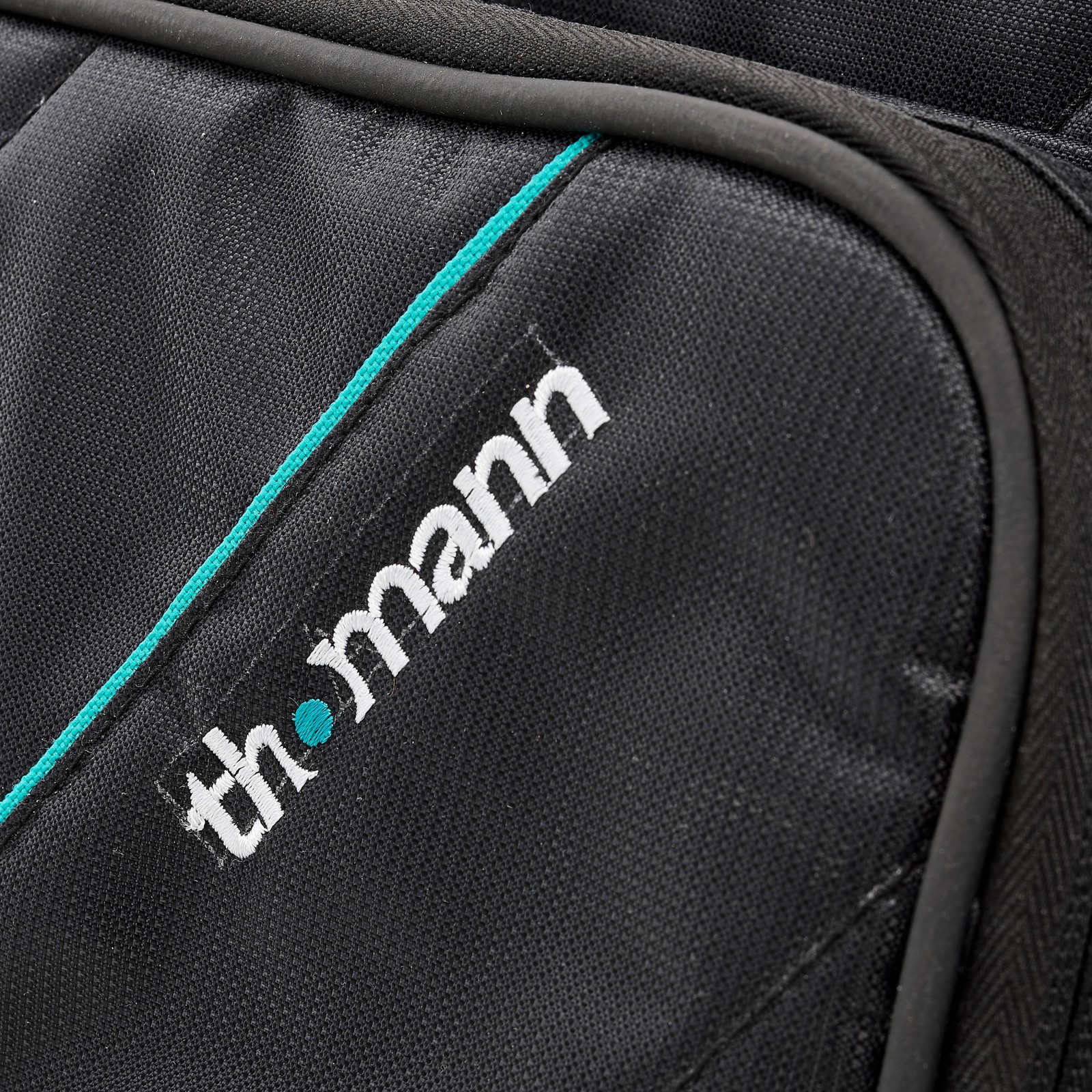 Herstellerlogo auf dem Thomann Voyager Keyboard Genos Wheels Gigbag