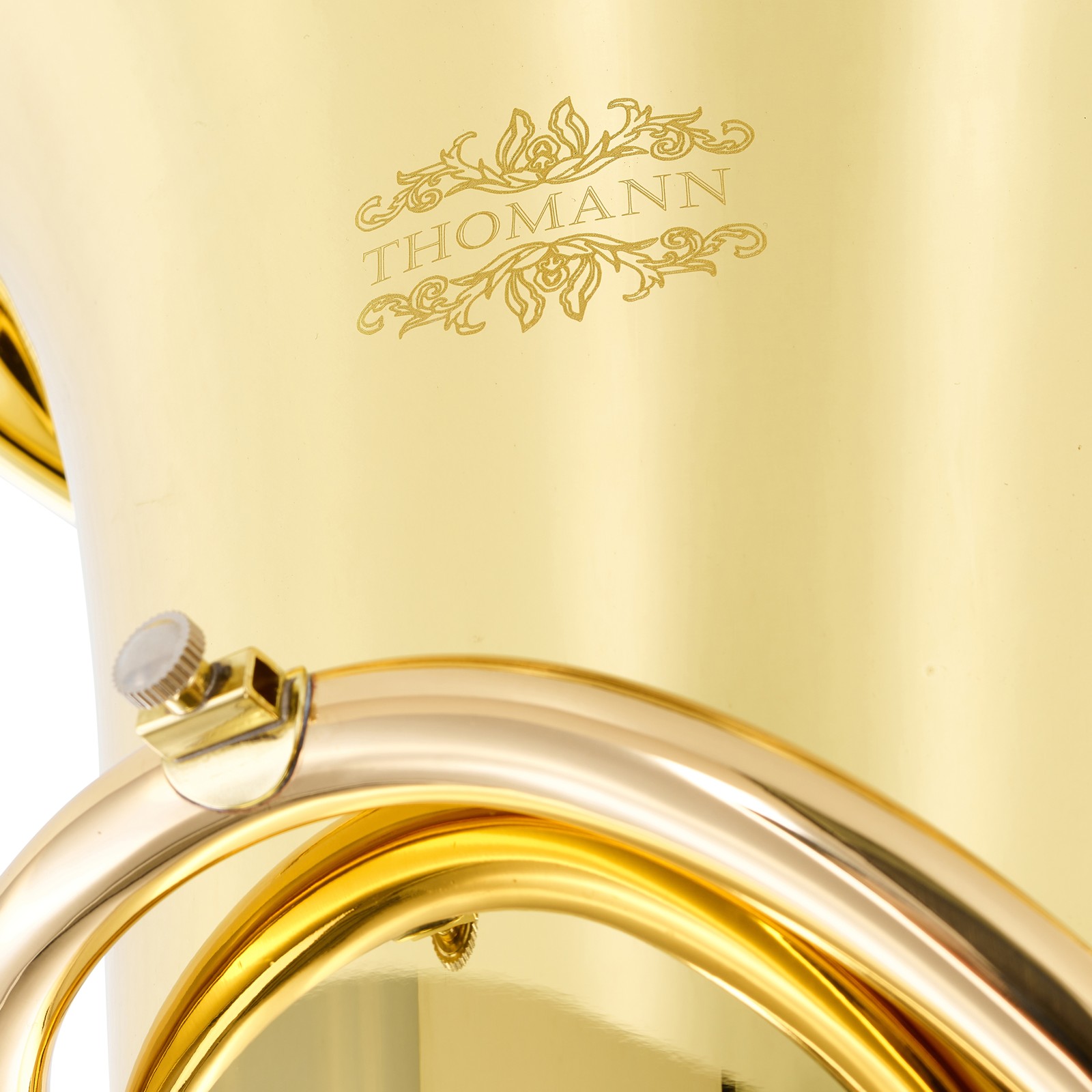 Thomann Bb- Tuba Model "Junior" eingraviertes Herstellerlogo