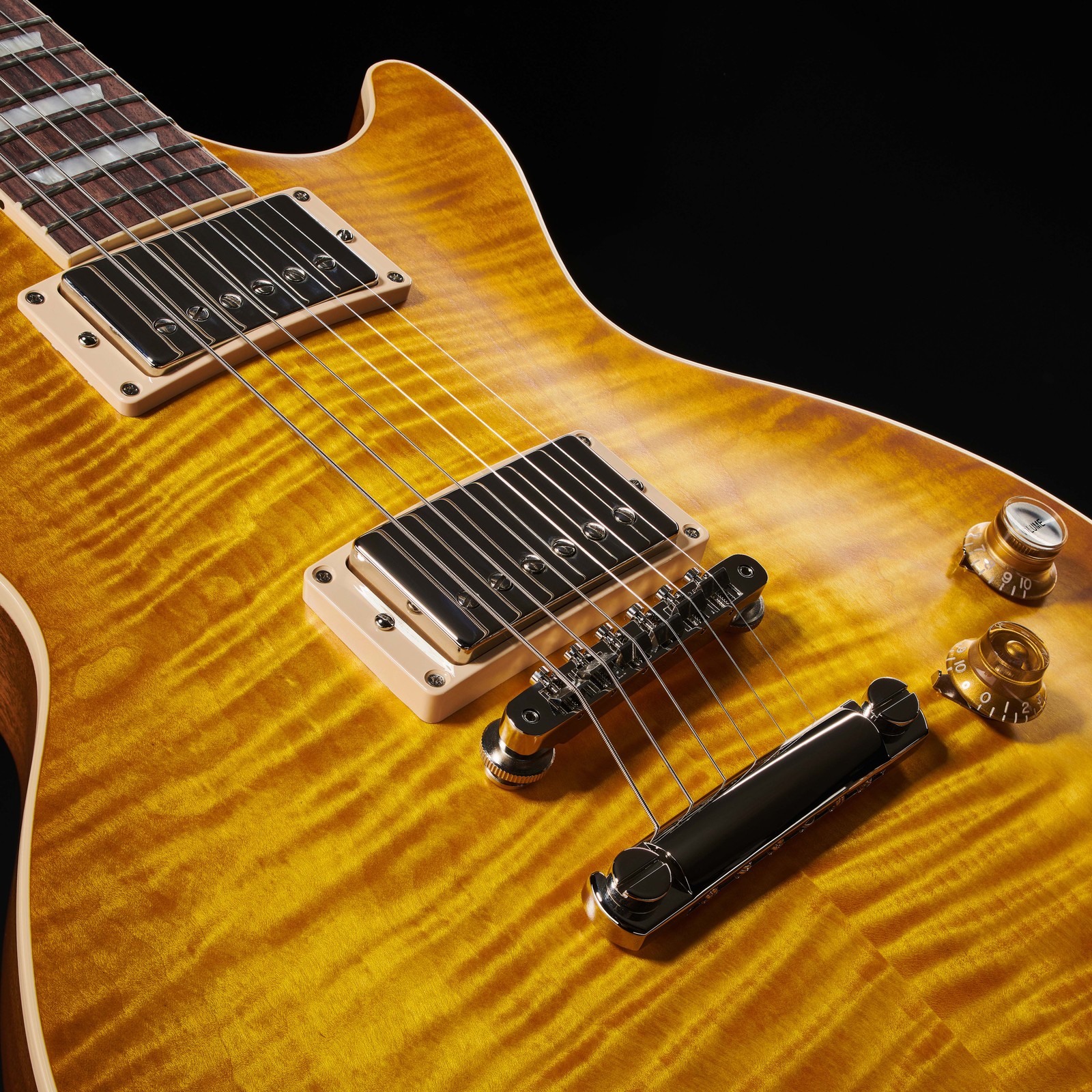 Greenybucker Pickups auf der Riegelahorndecke der Gibson Kirk Hammett "Greeny" Les Paul Standard