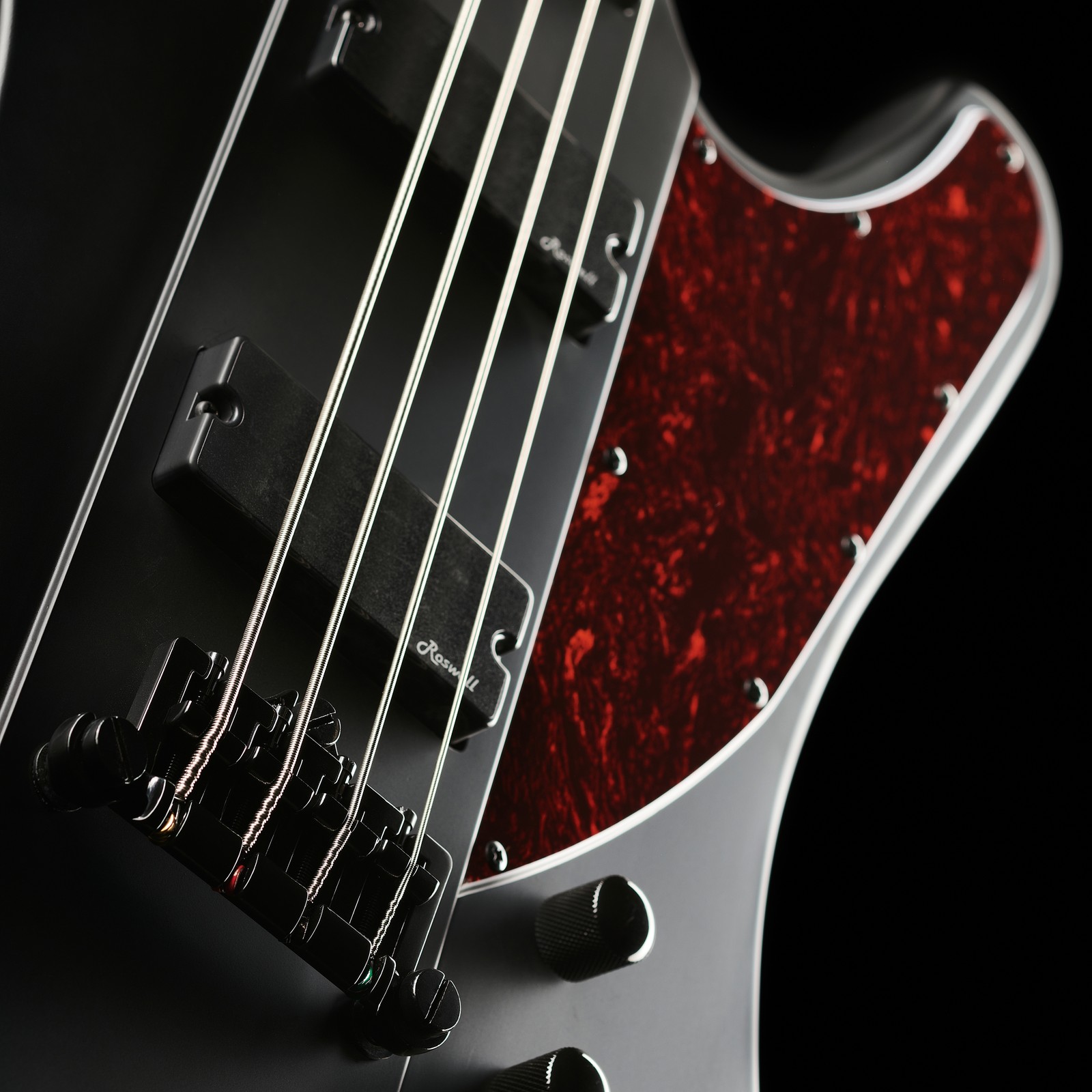Harley Benton TB-70 SBK Deluxe Series bass body with mini-humbuckers