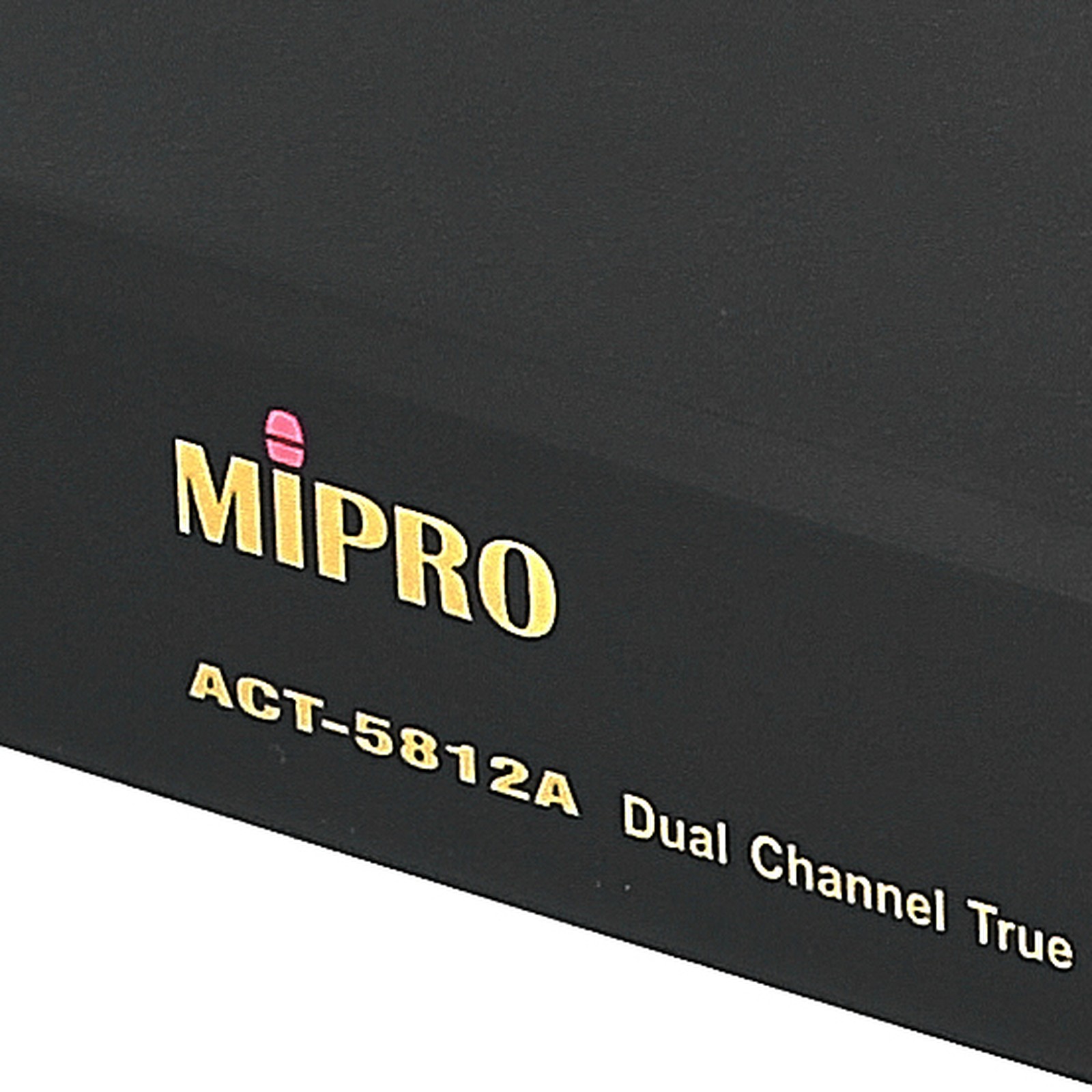 Frontseite des Mipro ACT-5812A