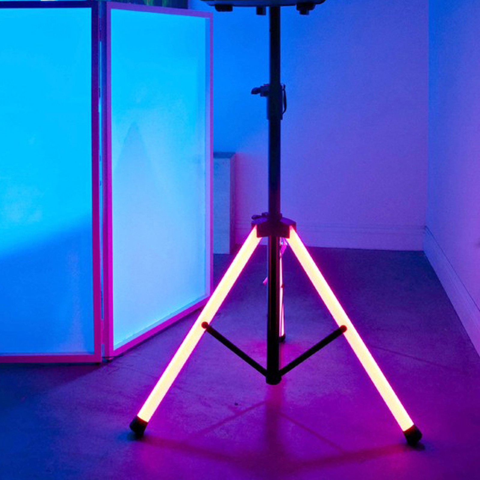 Lautsprecherstativ mit LED-Beleuchtung