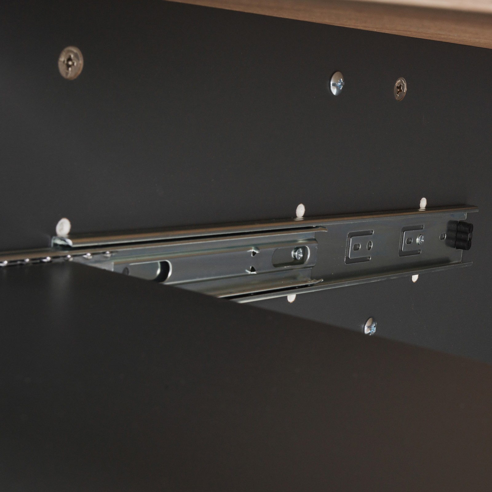 Thomann Creative Desk 137 Oak mit von innen befestigtem KeyTray AN Keyboard-Auszug