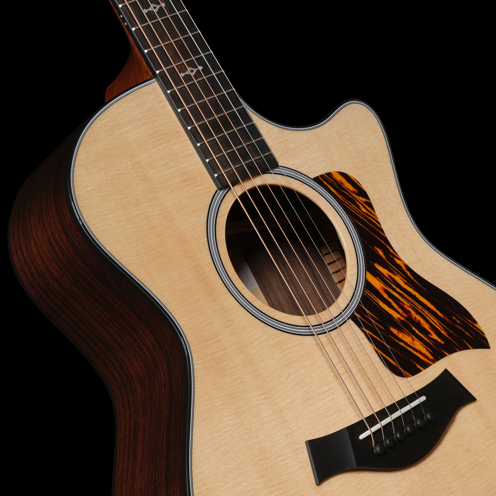 Sitka-Fichtendecke der Taylor 414ce Next Generation Natural Westerngitarre