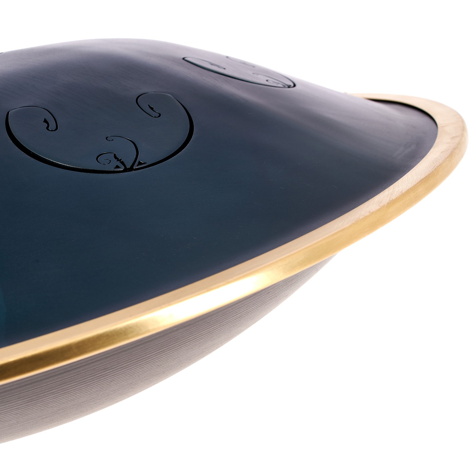 Detailansicht der RAV Labs Vast D Celtic Minor Zungentrommel in Handpan-Optik