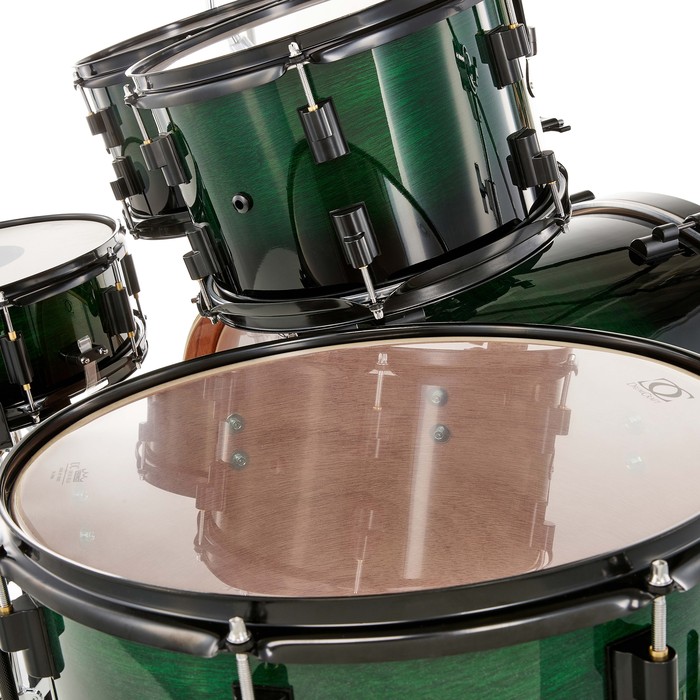 Hybridkessel aus Mahagoni und Pappel