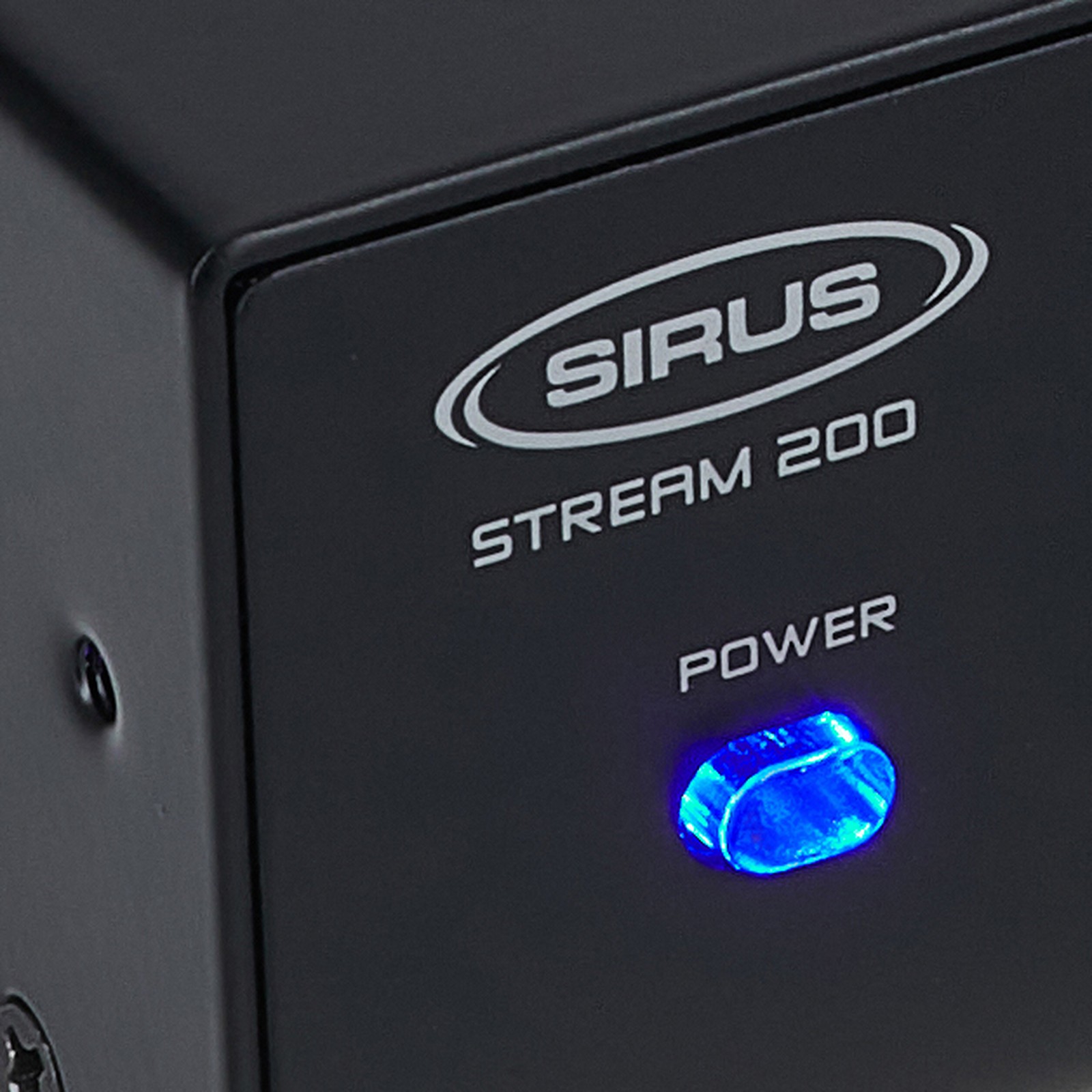 Frontseite des Sirus Stream 200 Audio-Übertragungssystems