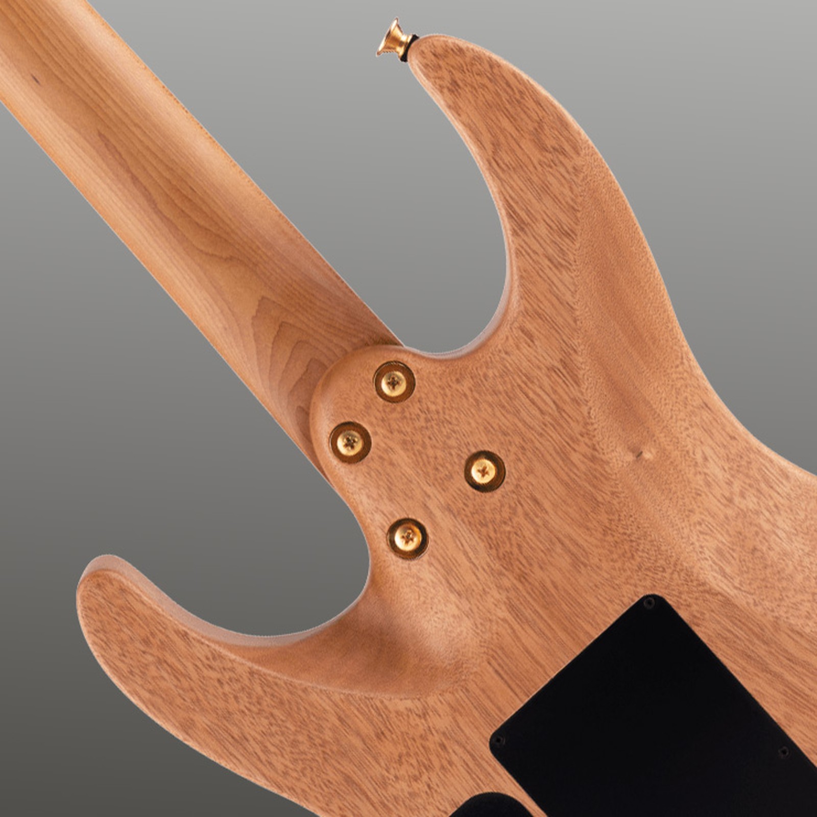 Abgerundeter Halsfuß auf der Rückseite der Charvel Pro-Mod DK24 HSH 2PT CM MH