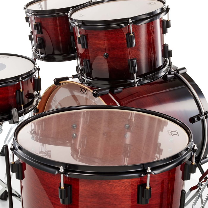 Hybridkessel aus Mahagoni und Pappel