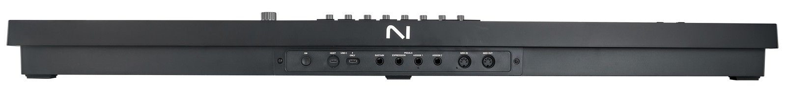Rückseite des Native Instruments Kontrol S61 MK3 mit Anschlüssen