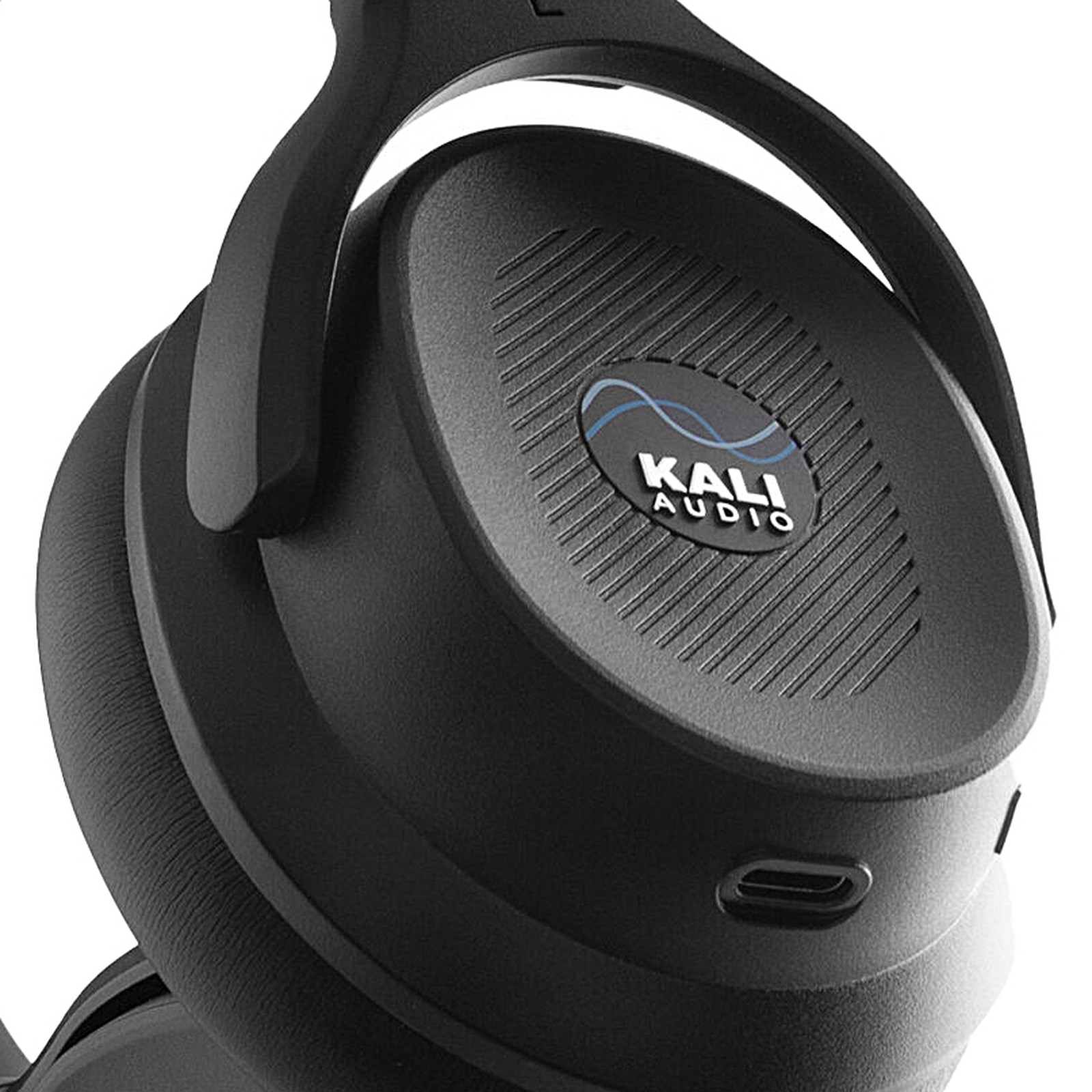 Ohrmuschel des Kali Audio HP-1 Kopfhörers