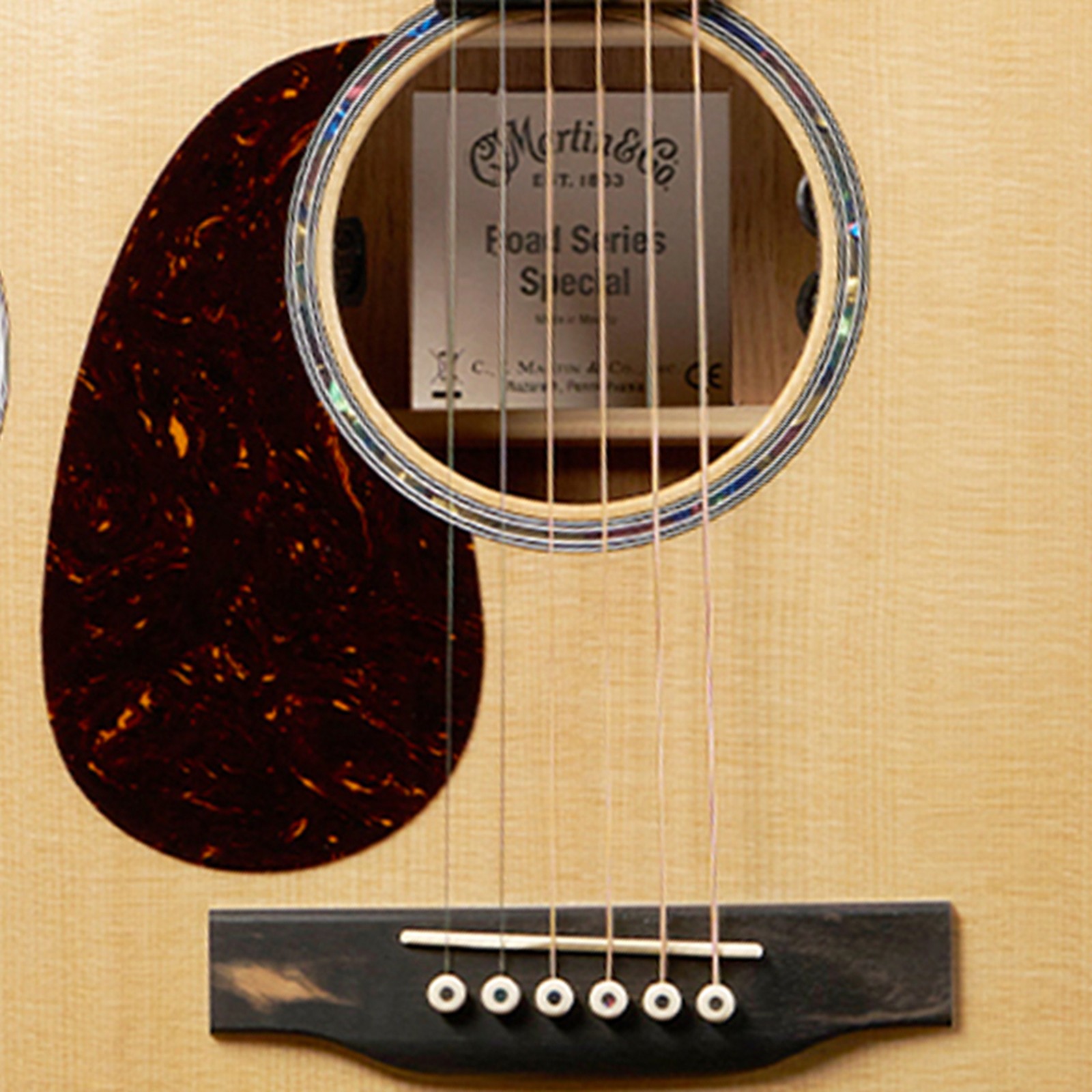 Martin Guitar GPC-13E Modern Nat LH, Schallloch