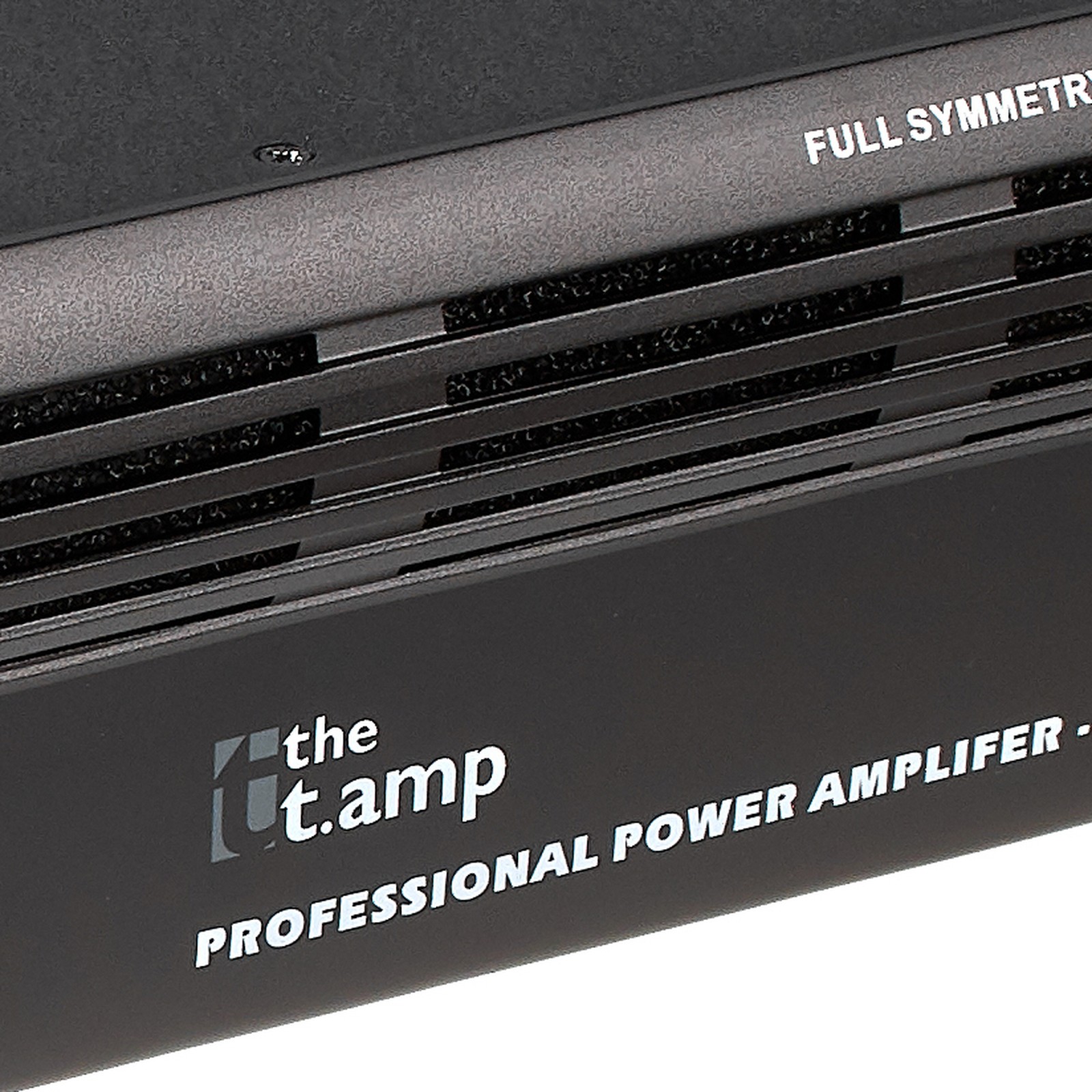 the t.amp TA1400 MK-X Endstufe Kühlschlitze