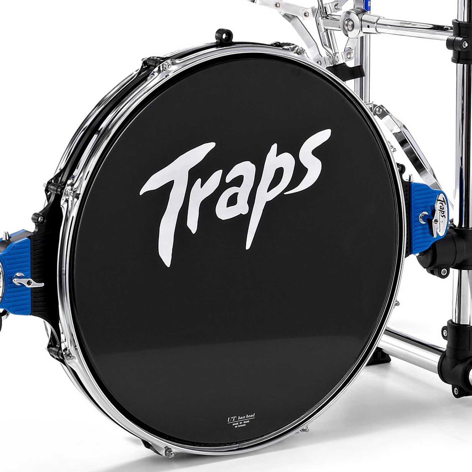 Traps Logo an der Bassdrum des A-400 Schlagzeug