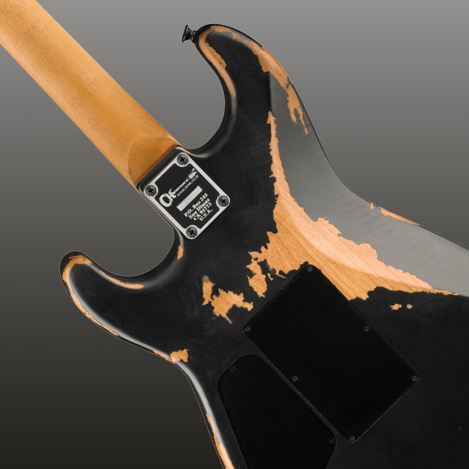 Geschraubter Hals auf der Rückseite der Relic-Gitarre Charvel Pro Mod REL SRS SD1 HH WBK