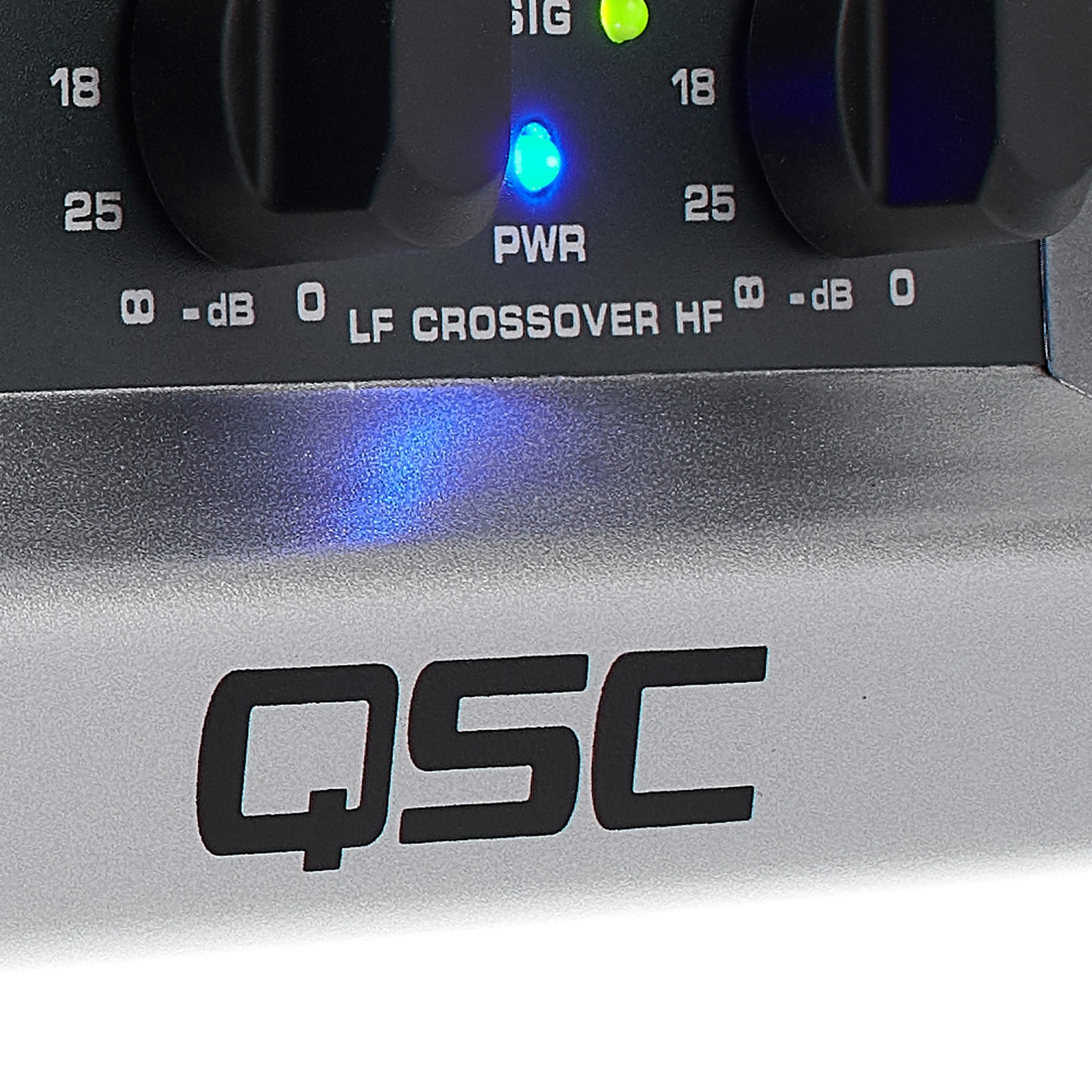 Logo auf der QSC GX 5 Endstufe