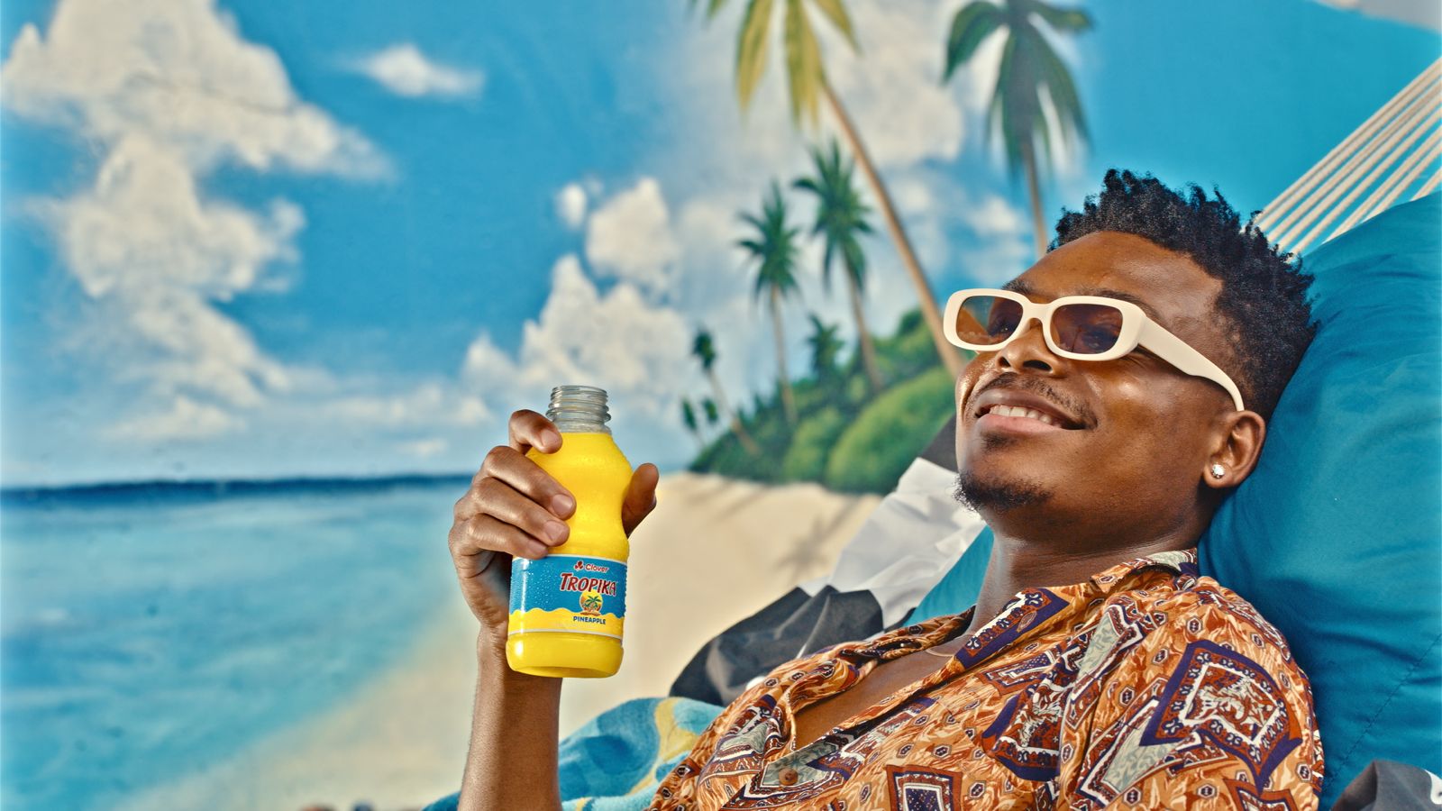 Tropika / Nothing Smoother (Director's Version)