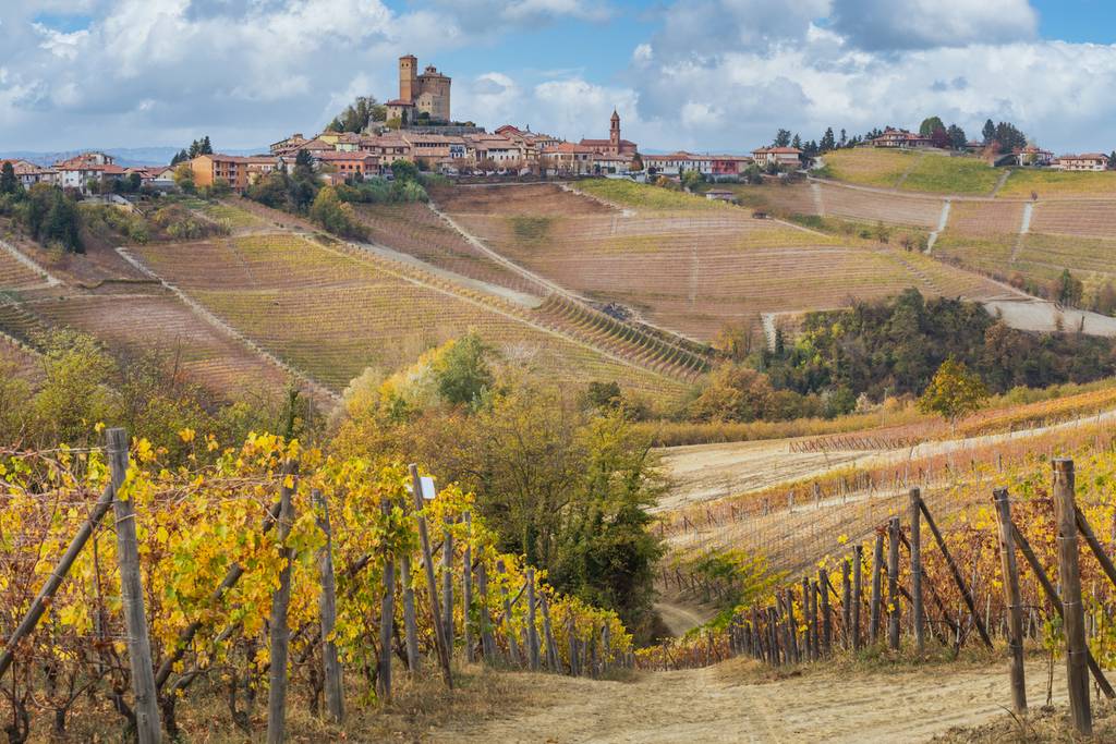 alba con i colori dell'autunno