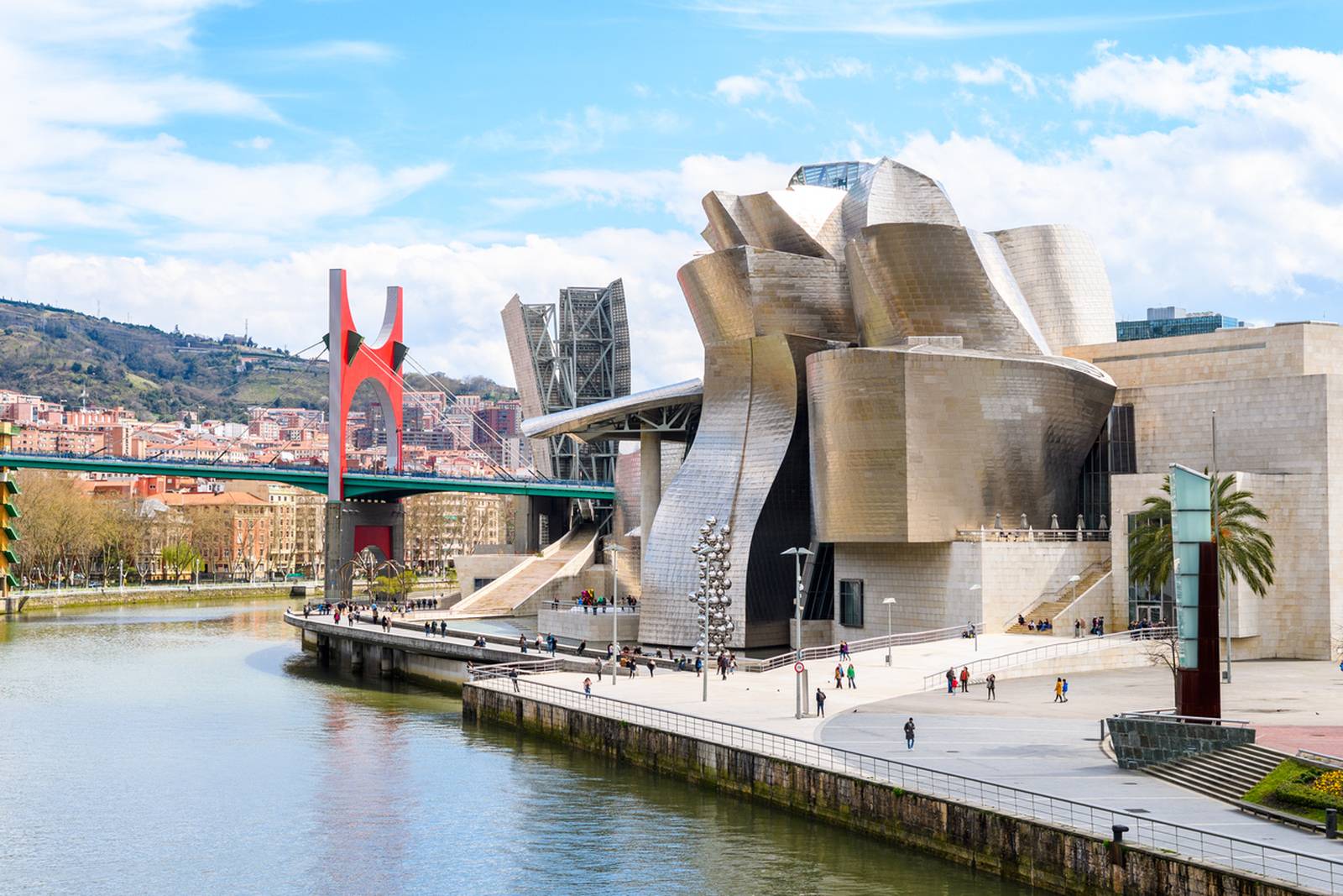 Guggenheim en la ría de Bilbao