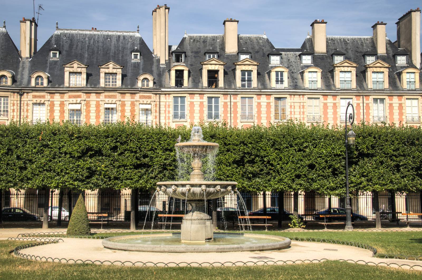 FR-Paris-Marais-613770674