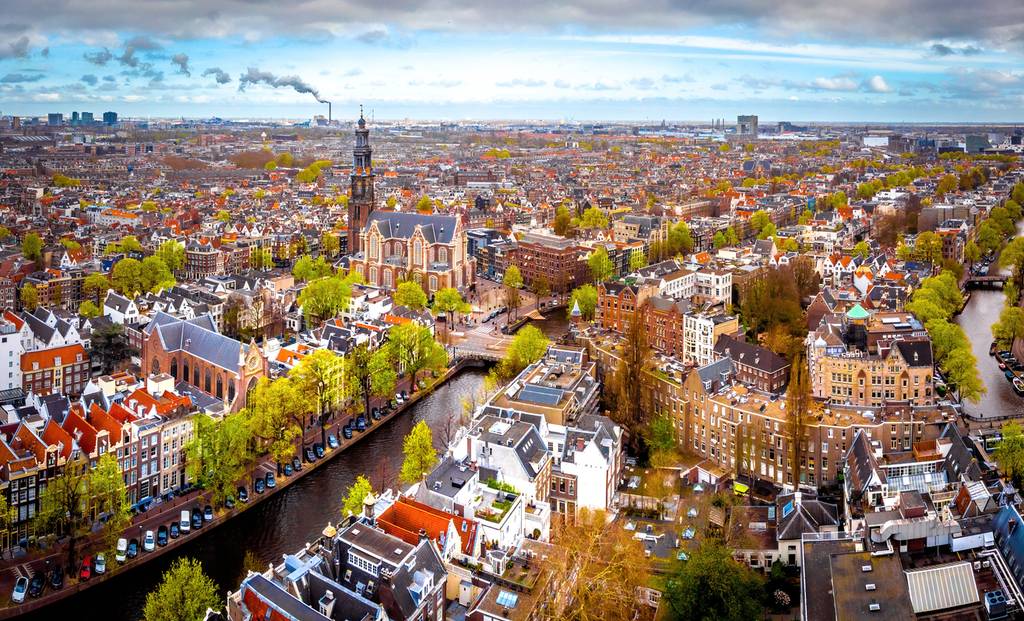 Grachten und Häuser im Jordaan Viertel