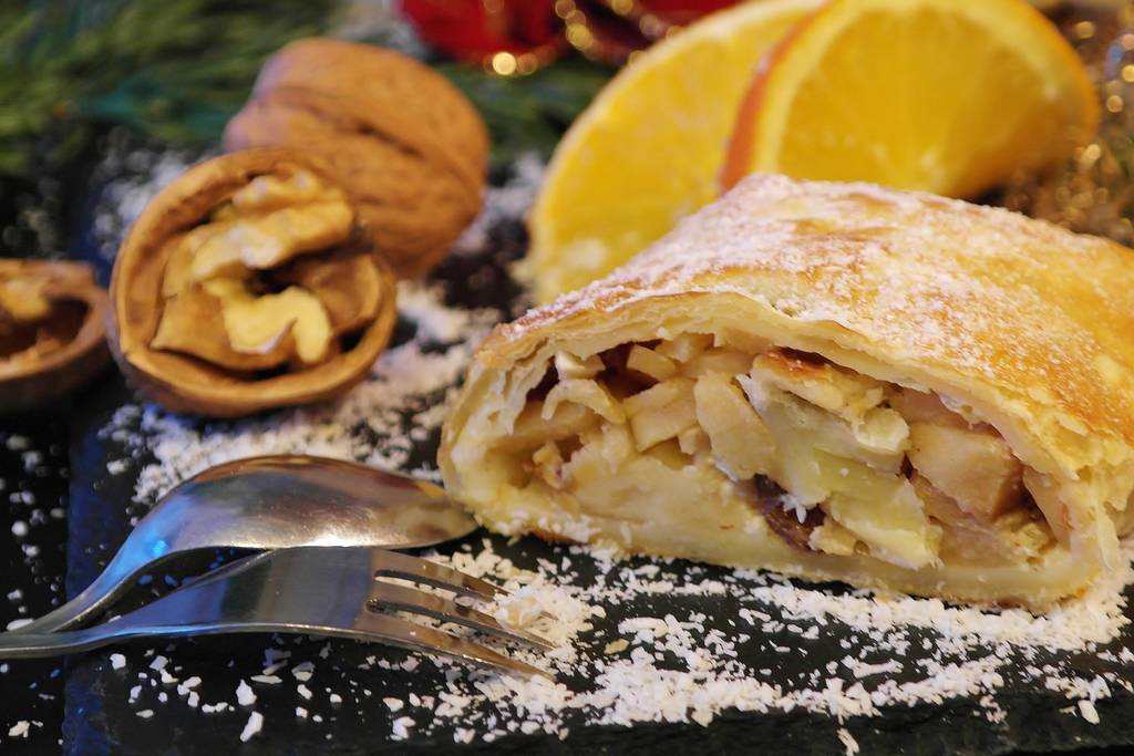 Strudel di mele, squisita Enogastronomia ladina e altoatesina