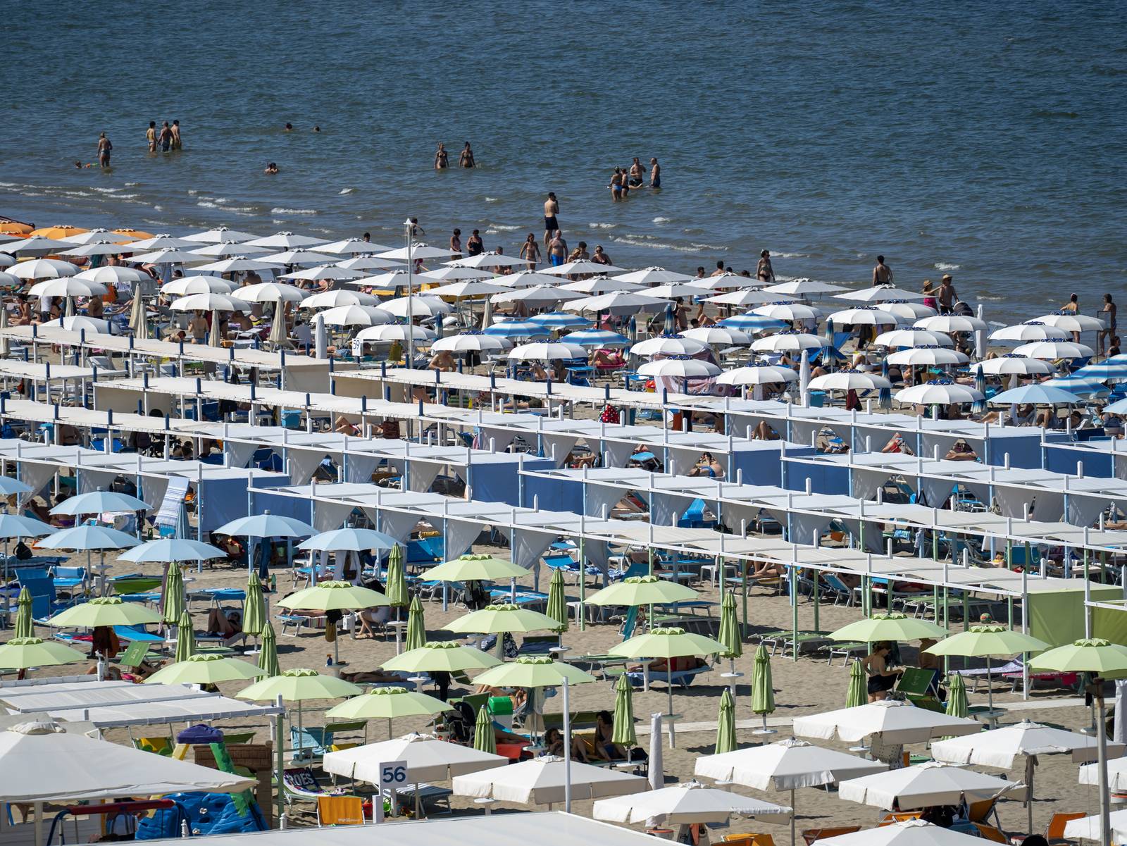 spiaggia riviera adriatica zona miramare rimini