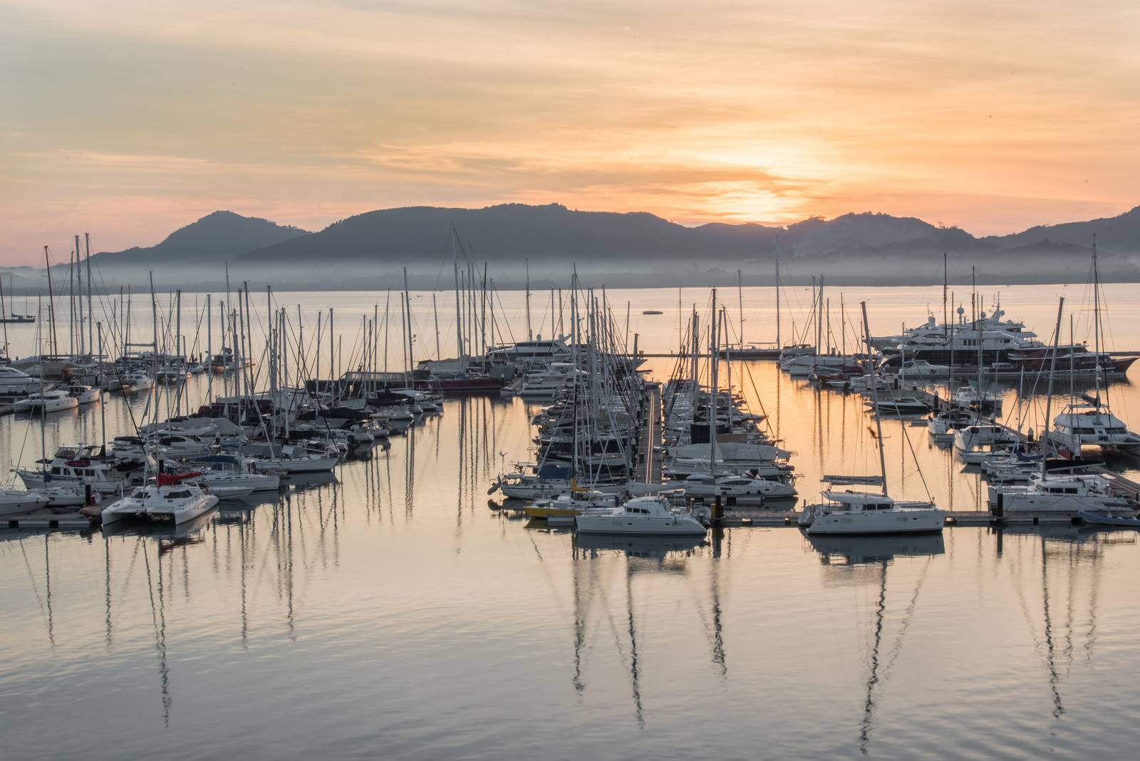 Vista sul porto di Marina di Olbia in bed and breakfast