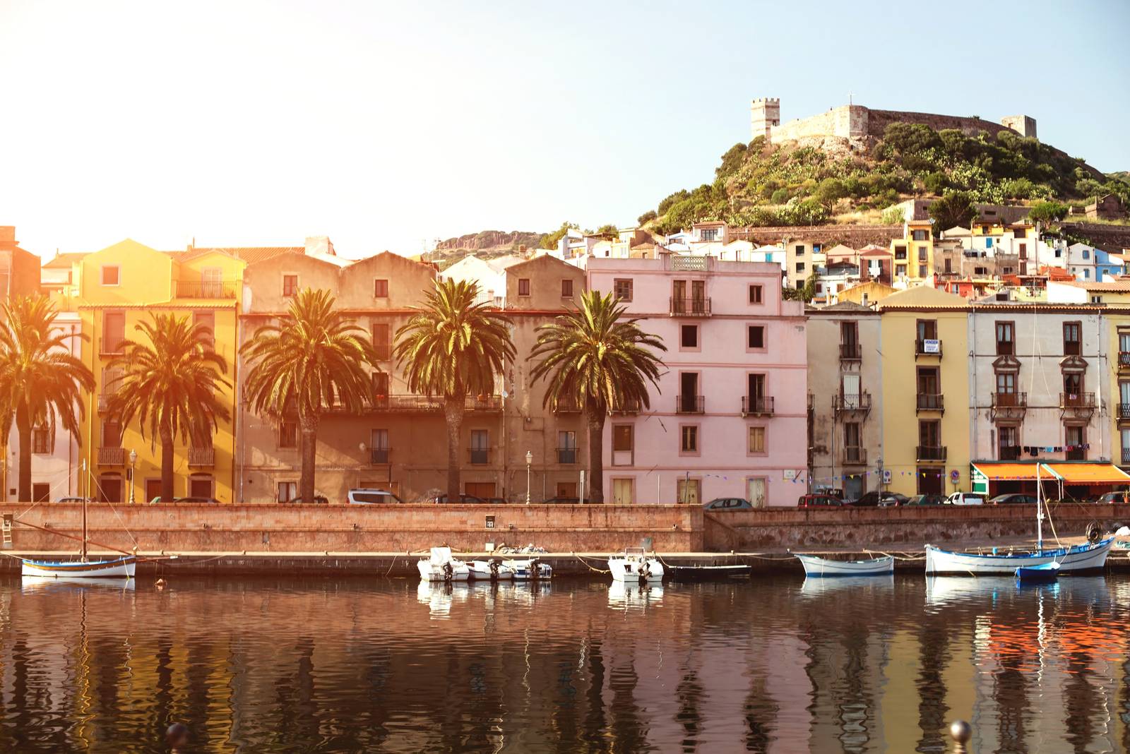 Borgo sul mare di Bosa