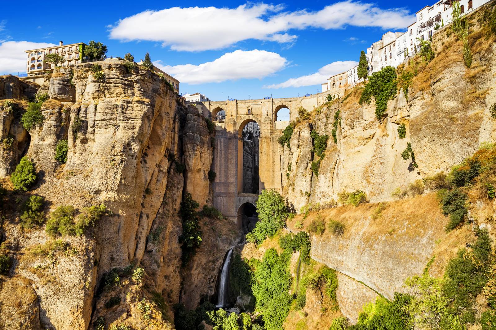 Puente Nuevo brug in Ronda Andalusië