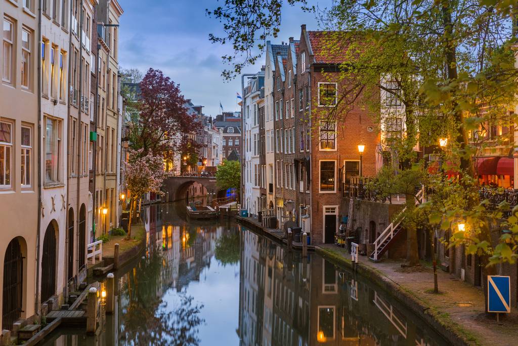 Geniet van uitzicht op het water.