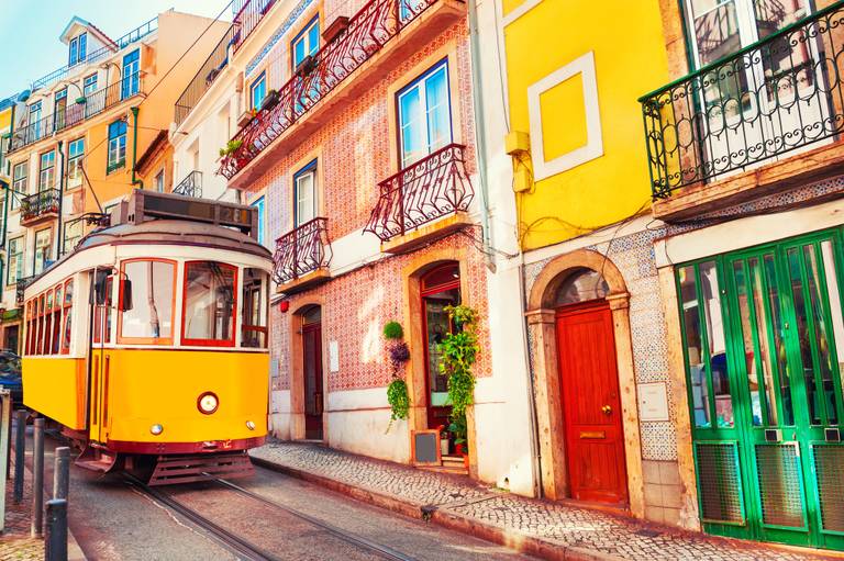 iconico tram a Lisbona