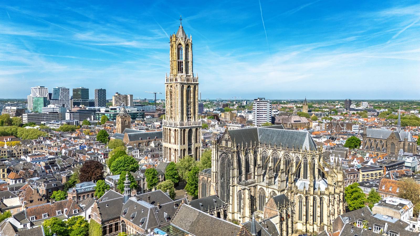 Of kies voor een van de nabij gelegen wijken.